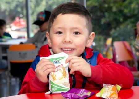 IAD para el suministro de alimentos para la operación del PAE por parte de Secretaría de Educación del Distrito III